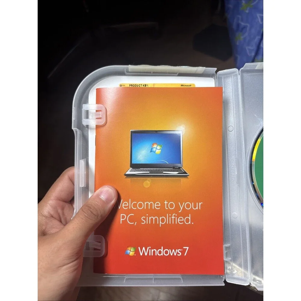 Microsoft Windows 7 Home Premium Upgrade, 32- and 64-bit Discs, With Product Key